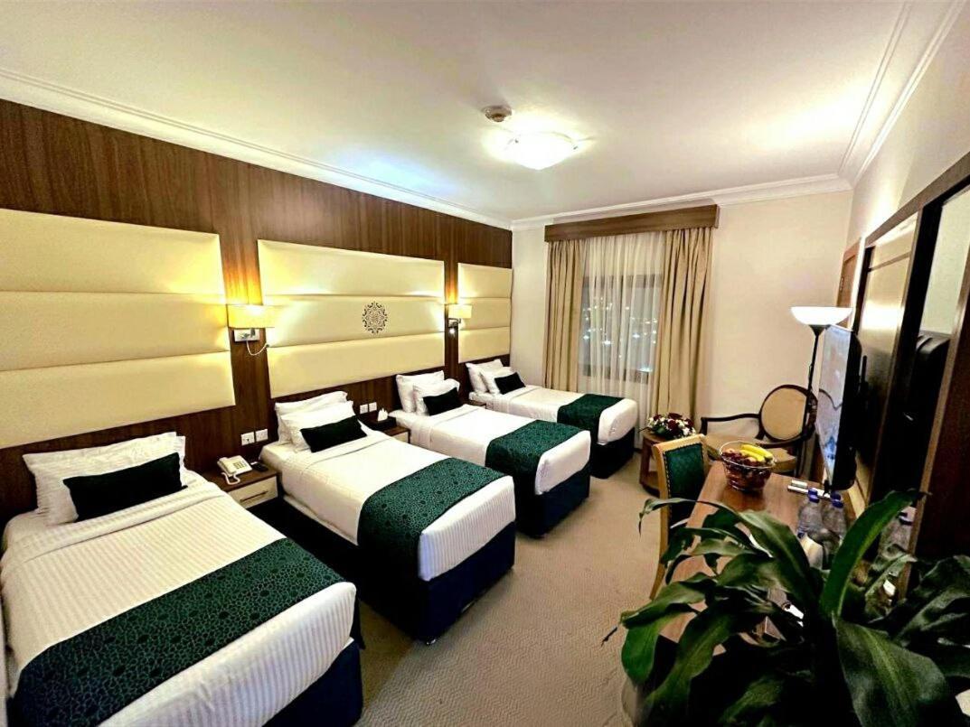 One Inn Hotel Медина Экстерьер фото