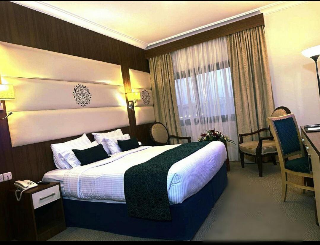 One Inn Hotel Медина Экстерьер фото