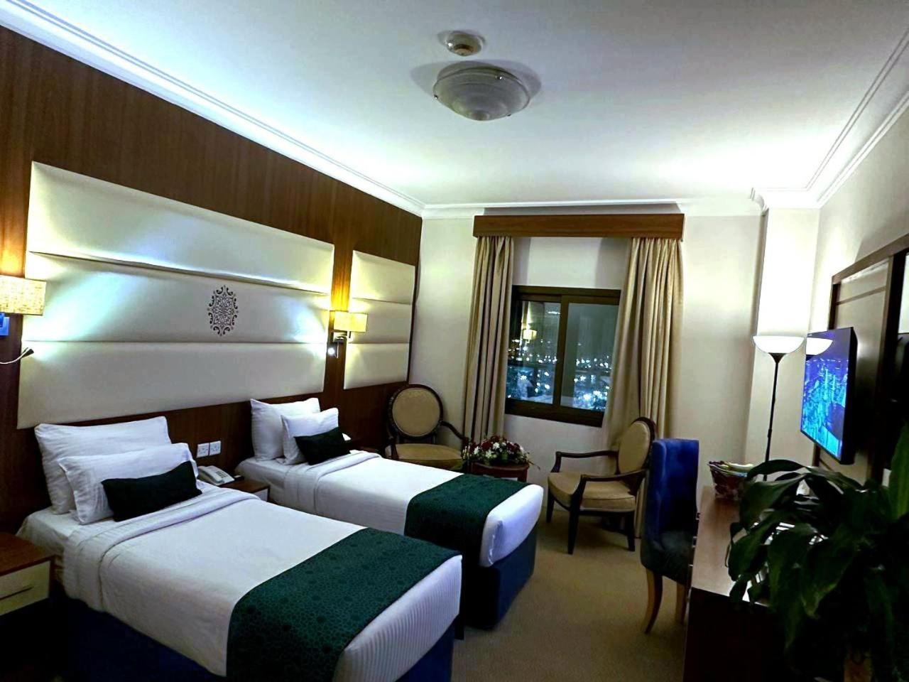 One Inn Hotel Медина Экстерьер фото