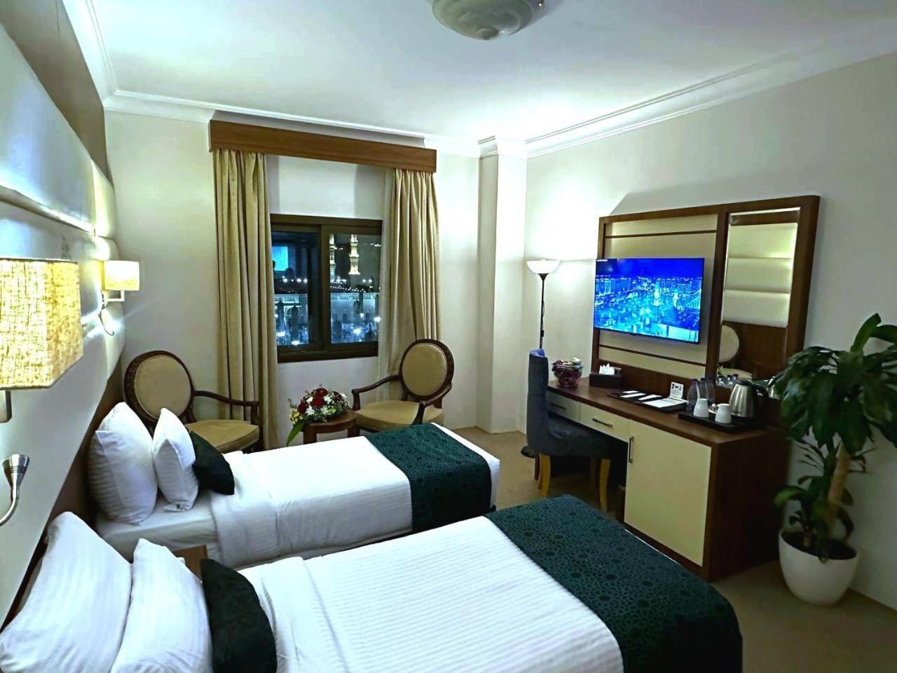 One Inn Hotel Медина Экстерьер фото