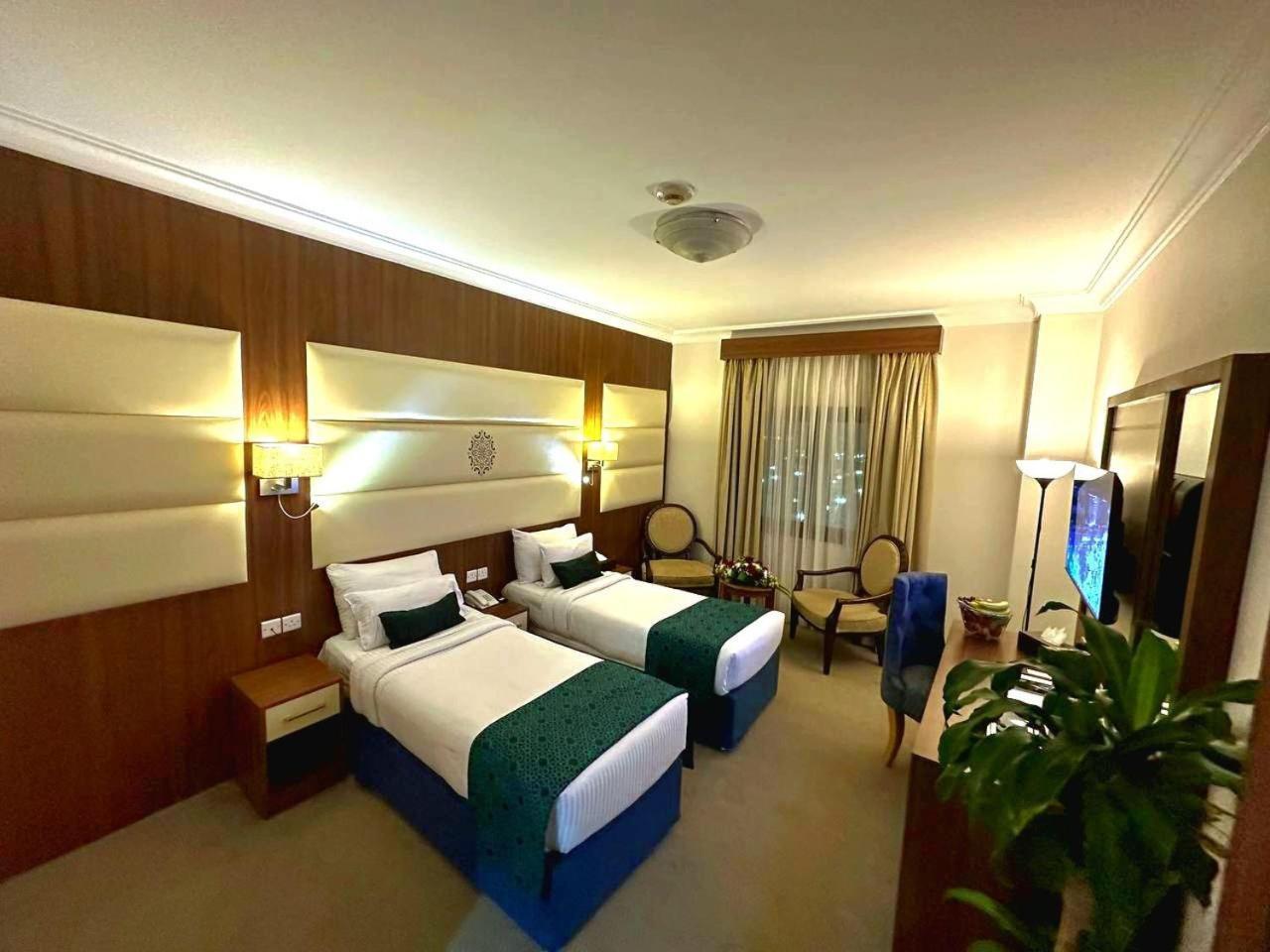 One Inn Hotel Медина Экстерьер фото